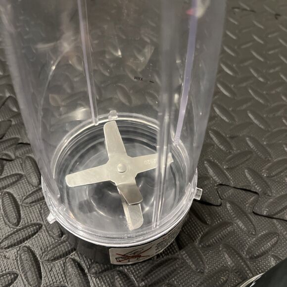 Magic Bullet Nutri Bullet Base Model# NB-101B Tested & Working Good Condition - Picture 6 of 7